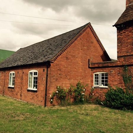 Illshaw Heath Farm Guest Lodge Hockley Heath Esterno foto
